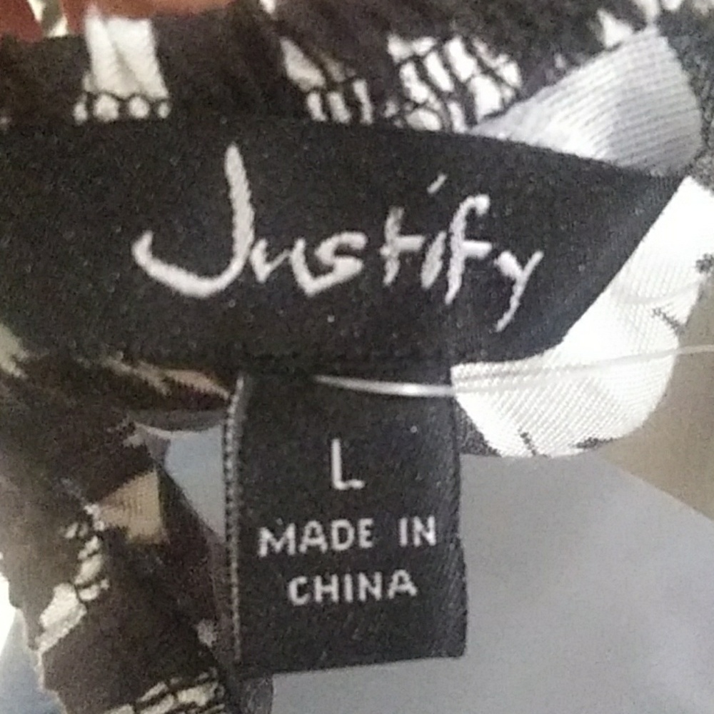 Justiy - Picture 4 of 4